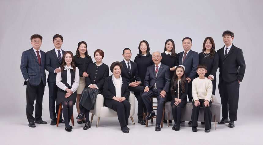 정장가족사진, 가족사진 스튜디오_대가족사진